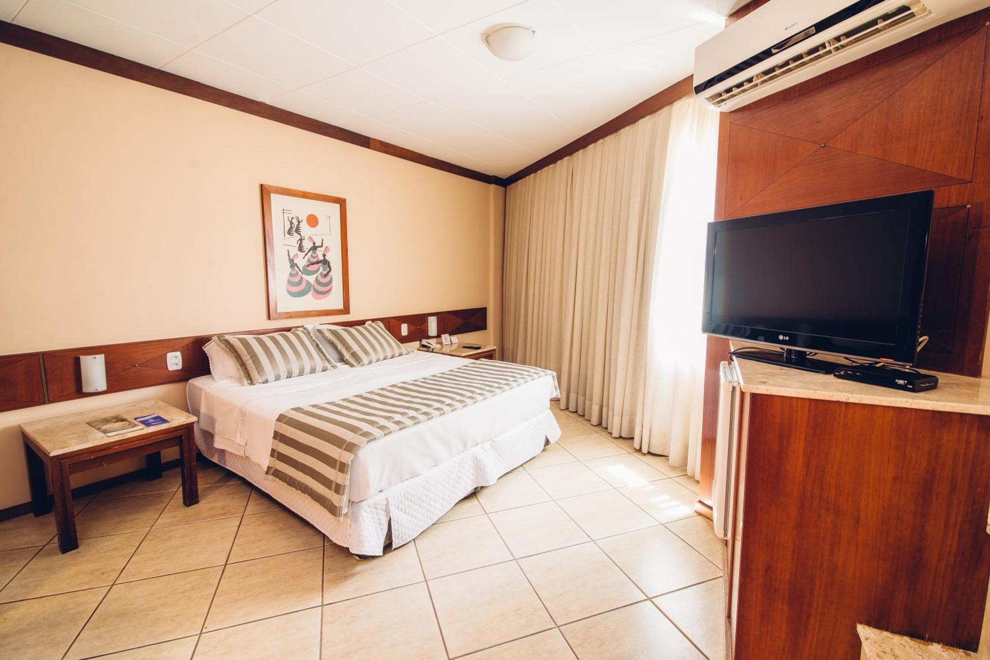 Hotel Crystal Londrina Exterior foto